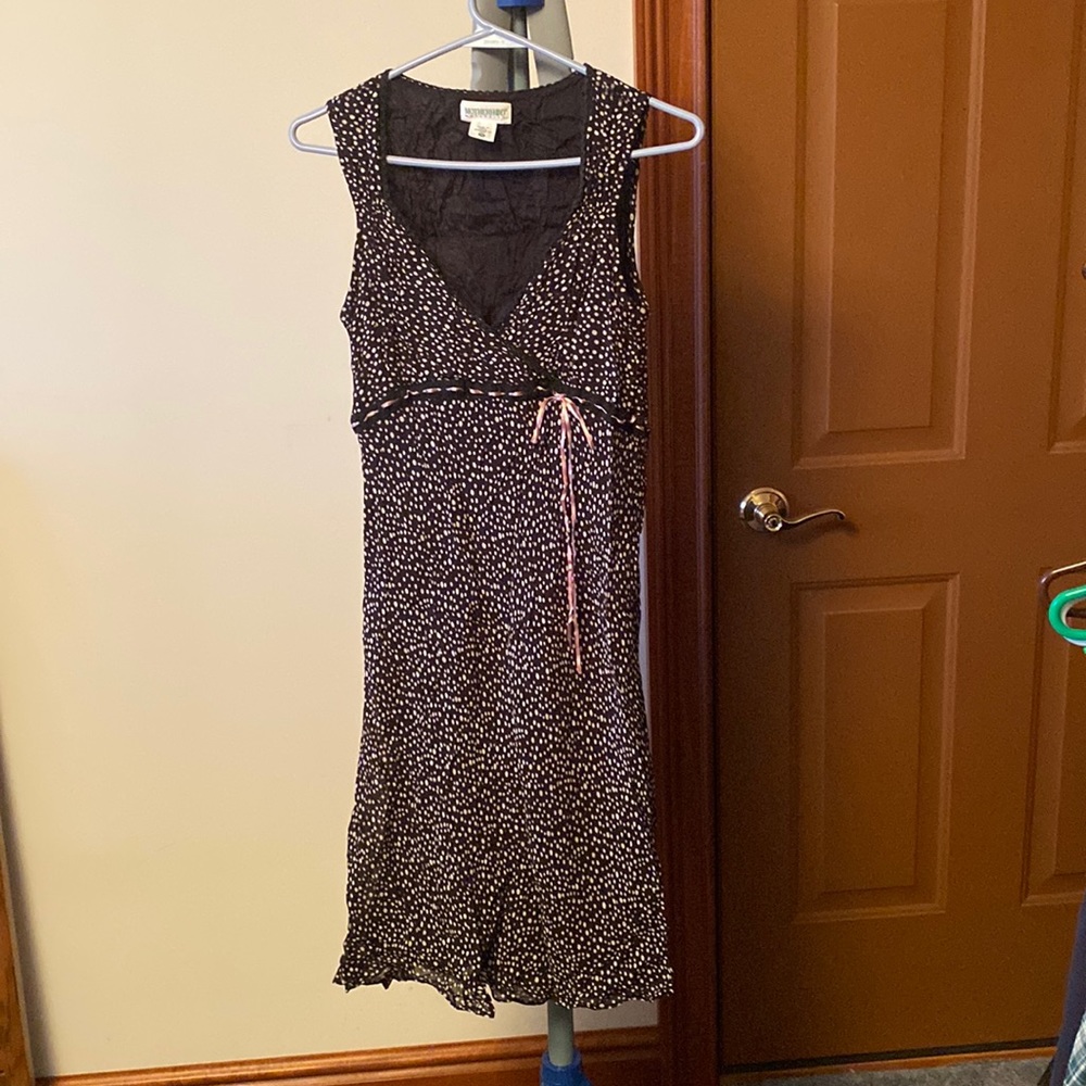 Motherhood, maternity, dress size M, black, and white